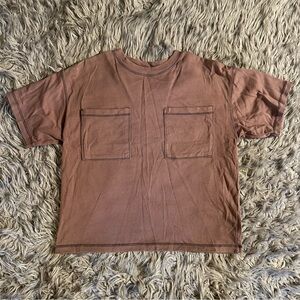 Medium weight t-shirt w/ pockets.